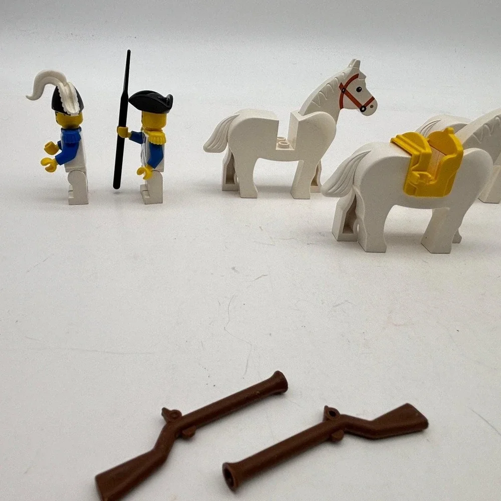 LEGO Pirates Imperial Soldiers Minifigure Horse Lot x5 Vintage Muskets Spears